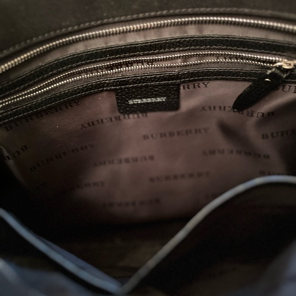 Elegant Burberry classic Black and Checkered Women's Bag - Picture 4 of 8